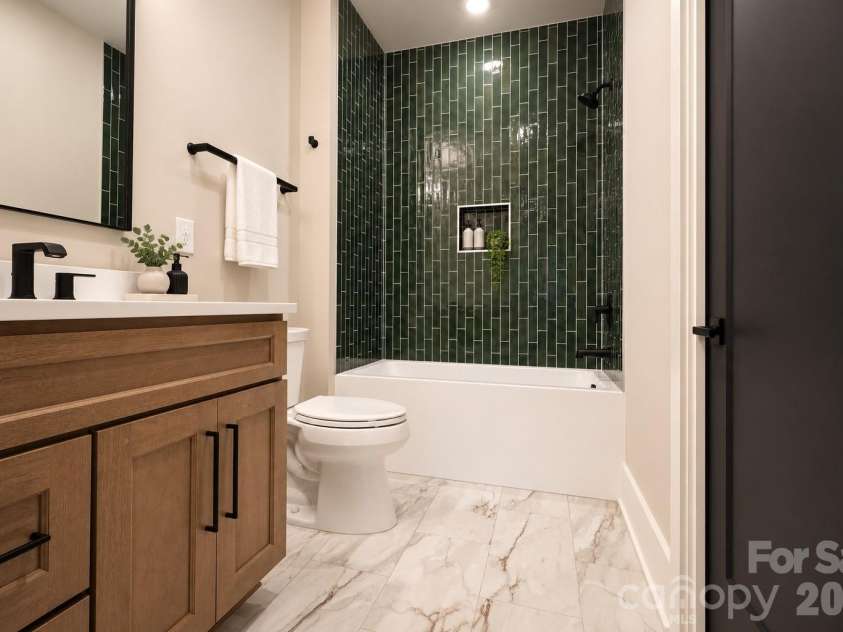 442 Sylvania Avenue, Charlotte, NC 28206.  MLS# CAR4381859, YatesRealty ID 39004. 