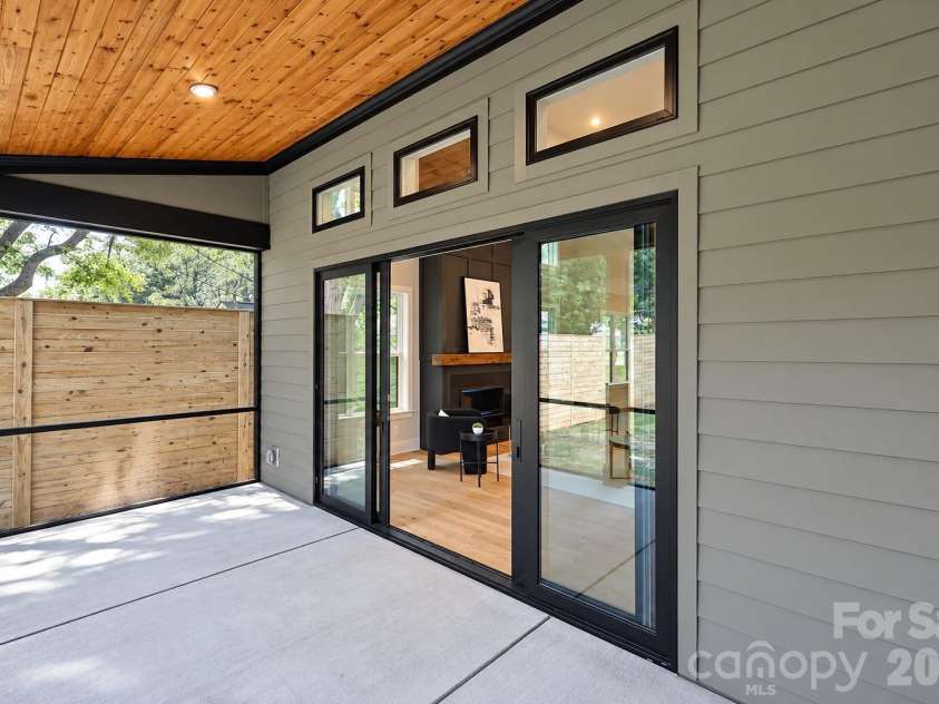 442 Sylvania Avenue, Charlotte, NC 28206.  MLS# CAR4381859, YatesRealty ID 39004. 