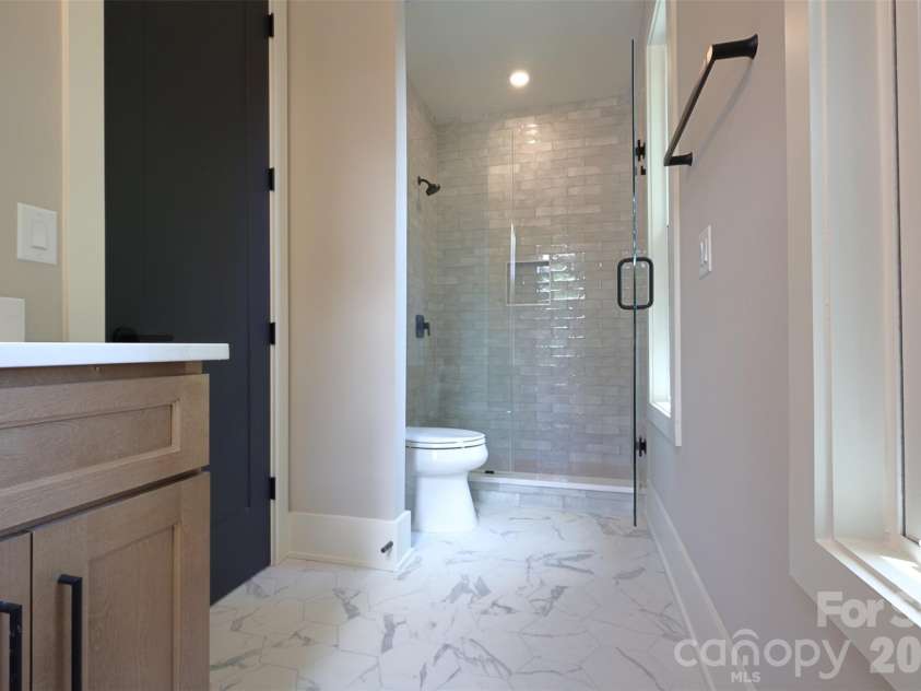 442 Sylvania Avenue, Charlotte, NC 28206.  MLS# CAR4381859, YatesRealty ID 39004. Bath 4