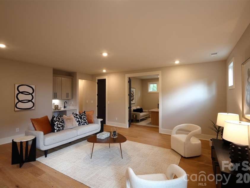 442 Sylvania Avenue, Charlotte, NC 28206.  MLS# CAR4381859, YatesRealty ID 39004. Loft on 2nd floor