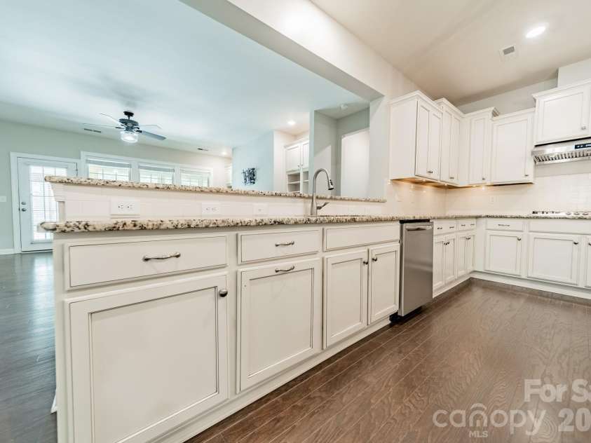 410 Kensington Park Way, Waxhaw, NC 28173.  MLS# CAR4397760, YatesRealty ID 39005. 