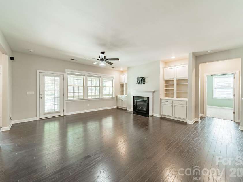410 Kensington Park Way, Waxhaw, NC 28173.  MLS# CAR4397760, YatesRealty ID 39005. 