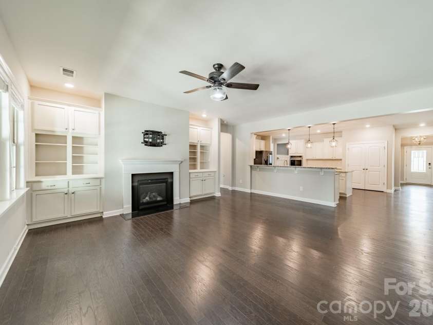 410 Kensington Park Way, Waxhaw, NC 28173.  MLS# CAR4397760, YatesRealty ID 39005. 
