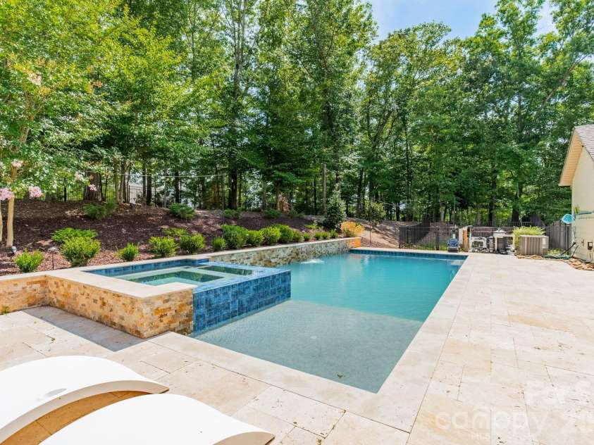 410 Kensington Park Way, Waxhaw, NC 28173.  MLS# CAR4397760, YatesRealty ID 39005. 