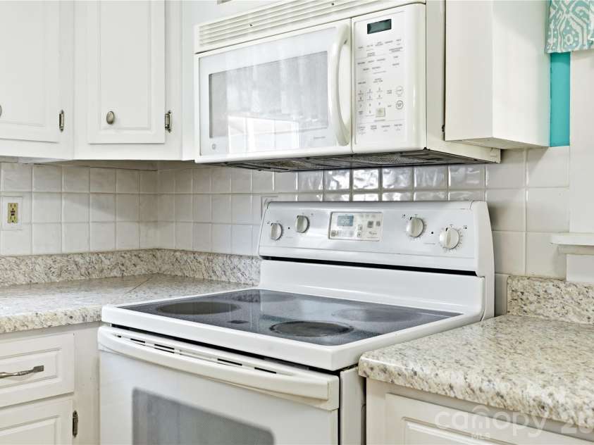 1020 C Street, Kannapolis, NC 28081.  MLS# CAR4404882, YatesRealty ID 39007. 
