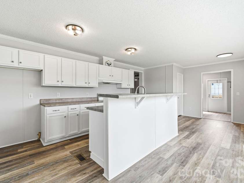1006 Canada Drive, Dallas, NC 28034.  MLS# CAR4406495, YatesRealty ID 39008. 