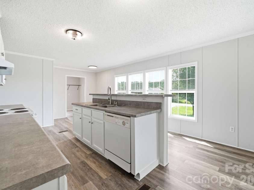 1006 Canada Drive, Dallas, NC 28034.  MLS# CAR4406495, YatesRealty ID 39008. 