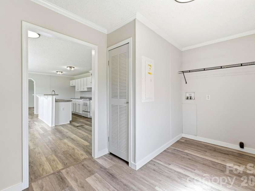 1006 Canada Drive, Dallas, NC 28034.  MLS# CAR4406495, YatesRealty ID 39008. 