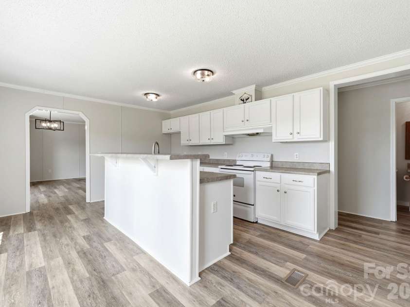 1006 Canada Drive, Dallas, NC 28034.  MLS# CAR4406495, YatesRealty ID 39008. 