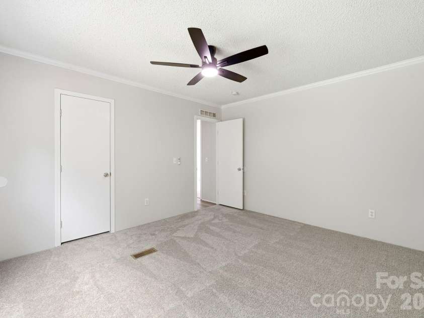 1006 Canada Drive, Dallas, NC 28034.  MLS# CAR4406495, YatesRealty ID 39008. 