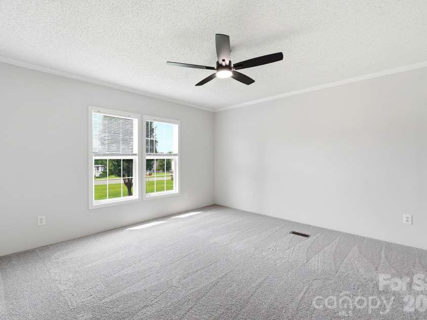 1006 Canada Drive, Dallas, NC 28034.  MLS# CAR4406495, YatesRealty ID 39008. 