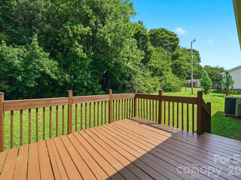 1006 Canada Drive, Dallas, NC 28034.  MLS# CAR4406495, YatesRealty ID 39008. 