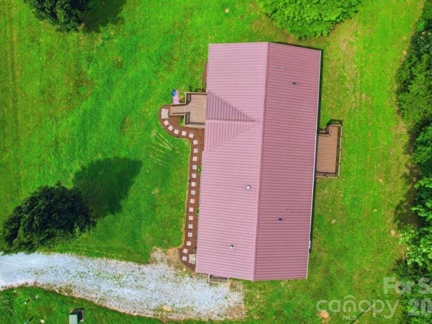 1006 Canada Drive, Dallas, NC 28034.  MLS# CAR4406495, YatesRealty ID 39008. 