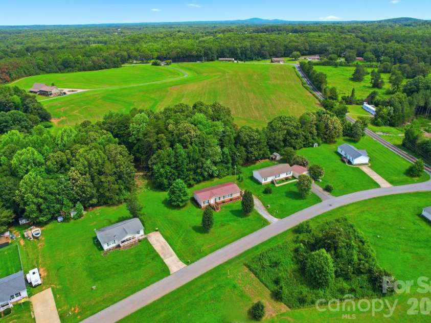 1006 Canada Drive, Dallas, NC 28034.  MLS# CAR4406495, YatesRealty ID 39008. 