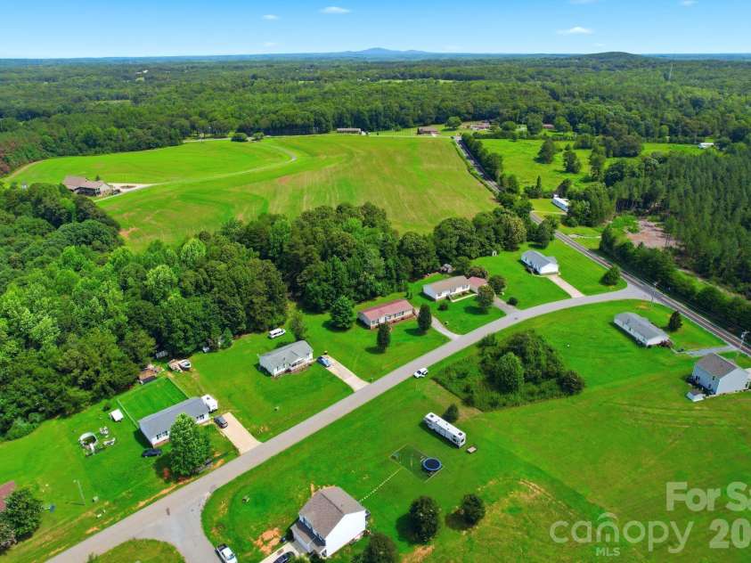 1006 Canada Drive, Dallas, NC 28034.  MLS# CAR4406495, YatesRealty ID 39008. 