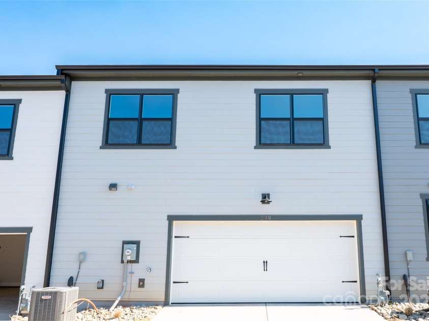 219 Halemarg Drive, Belmont, NC 28012.  MLS# CAR4240390, YatesRealty ID 3901. 