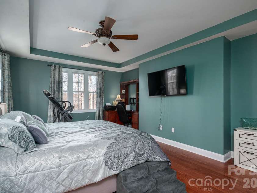 3272 Oak Ridge Circle, Lincolnton, NC 28092.  MLS# CAR4326397, YatesRealty ID 3901. 