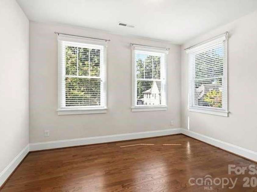 163 Canterbury Road, Charlotte, NC 28211.  MLS# CAR4406329, YatesRealty ID 39010. Bedroom 1