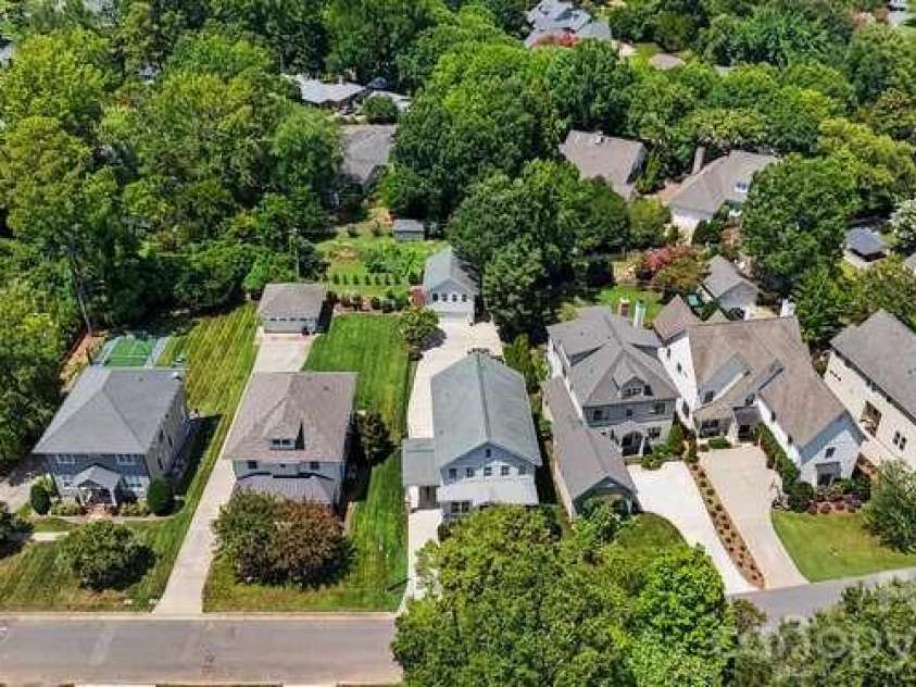 163 Canterbury Road, Charlotte, NC 28211.  MLS# CAR4406329, YatesRealty ID 39010. Cotswold/ N Canterbury Road