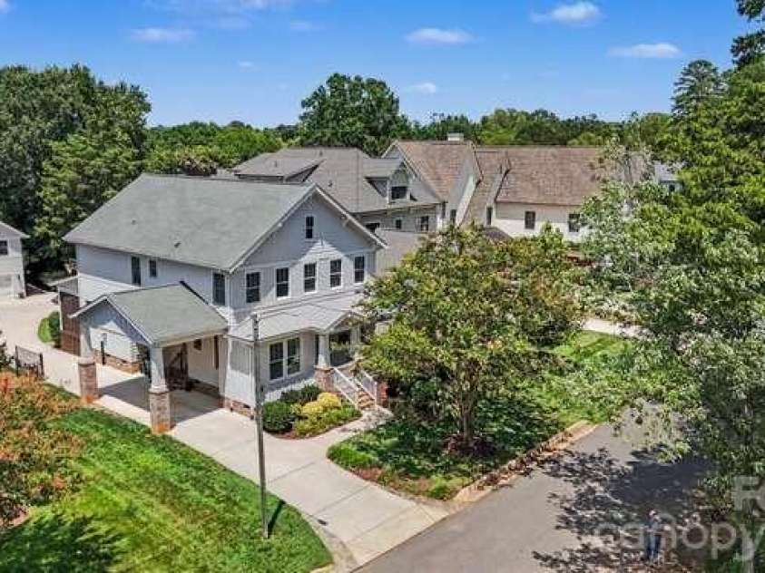 163 Canterbury Road, Charlotte, NC 28211.  MLS# CAR4406329, YatesRealty ID 39010. Streetscape