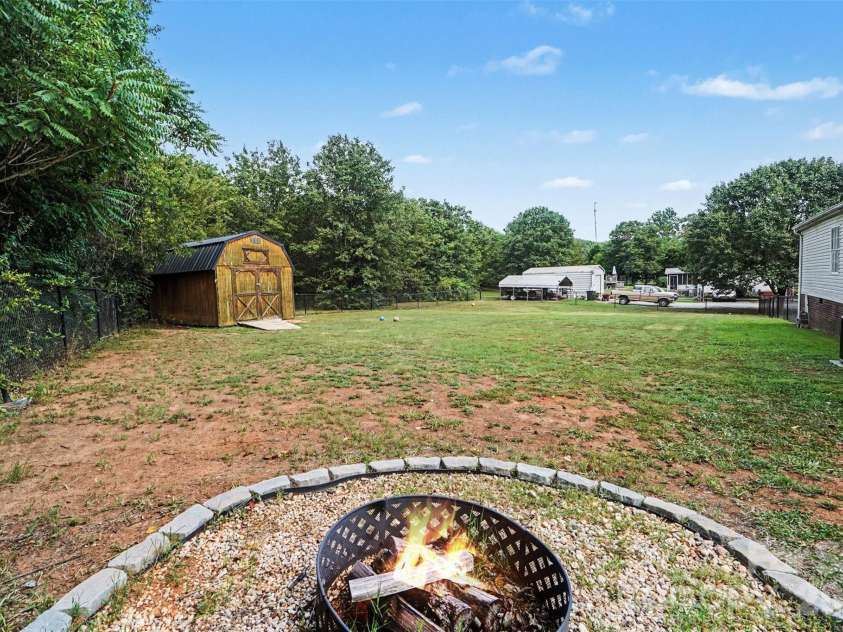 216 Westlee Street, Shelby, NC 28150.  MLS# CAR4403624, YatesRealty ID 39011. 