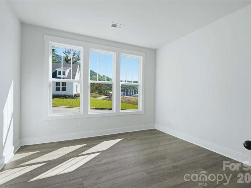 234 Smokey Holler Drive, Asheville, NC 28803.  MLS# CAR4404303, YatesRealty ID 39012. 