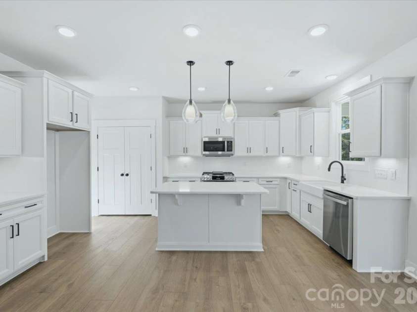 234 Smokey Holler Drive, Asheville, NC 28803.  MLS# CAR4404303, YatesRealty ID 39012. 
