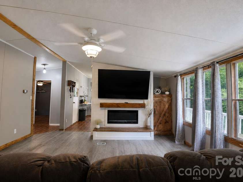 7 Warblers Nest None, Swannanoa, NC 28778.  MLS# CAR4403339, YatesRealty ID 39013. 