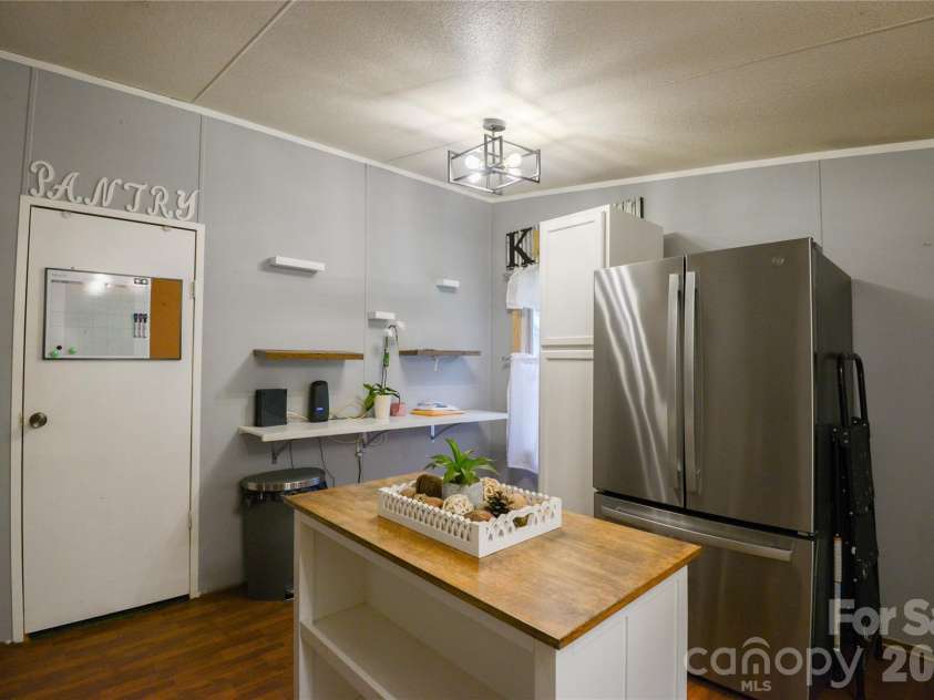 7 Warblers Nest None, Swannanoa, NC 28778.  MLS# CAR4403339, YatesRealty ID 39013. 