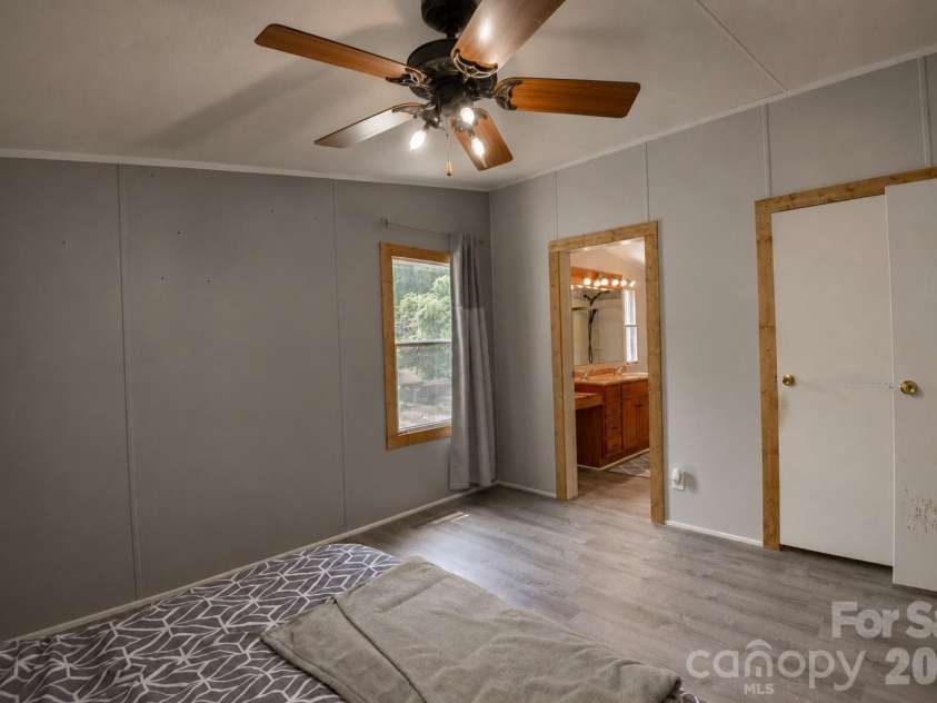 7 Warblers Nest None, Swannanoa, NC 28778.  MLS# CAR4403339, YatesRealty ID 39013. 
