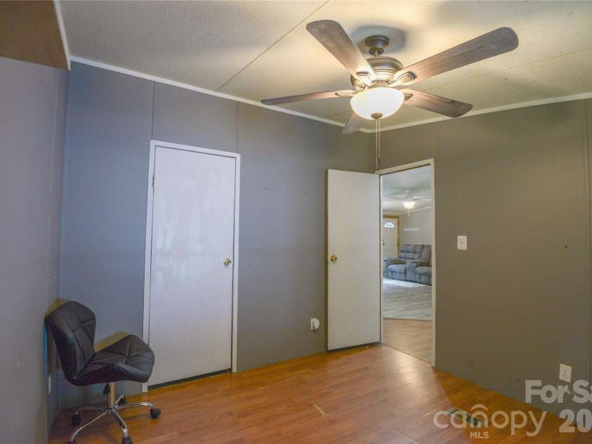 7 Warblers Nest None, Swannanoa, NC 28778.  MLS# CAR4403339, YatesRealty ID 39013. 