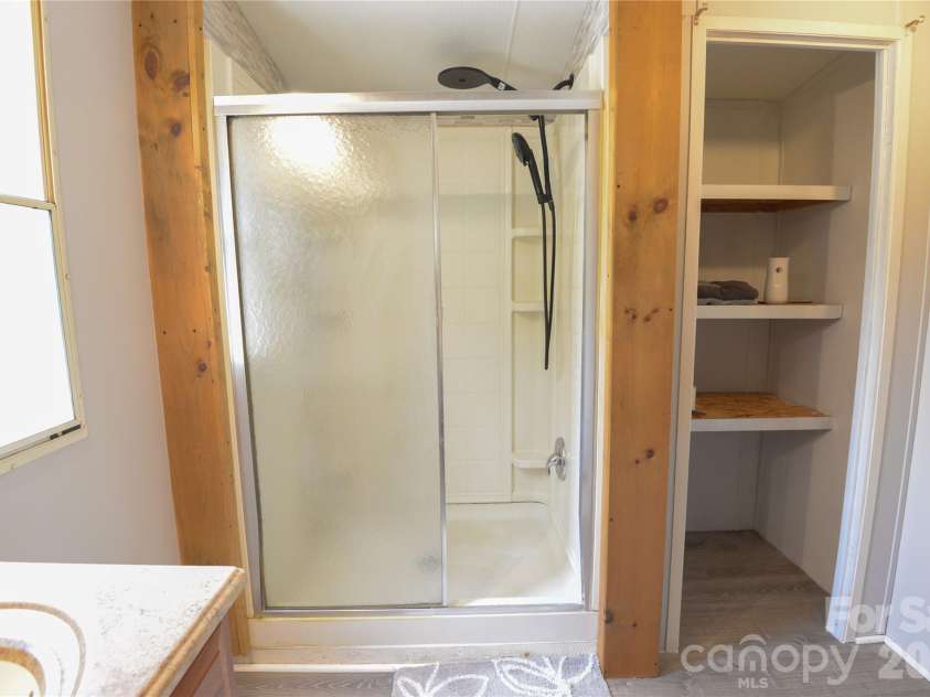 7 Warblers Nest None, Swannanoa, NC 28778.  MLS# CAR4403339, YatesRealty ID 39013. 