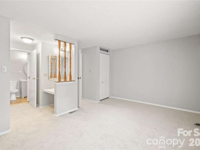 7301 Pebblestone Drive, Charlotte, NC 28212.  MLS# CAR4405904, YatesRealty ID 39014. 