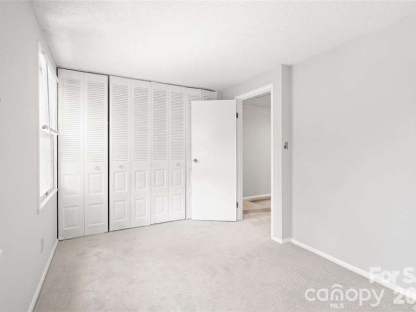 7301 Pebblestone Drive, Charlotte, NC 28212.  MLS# CAR4405904, YatesRealty ID 39014. 
