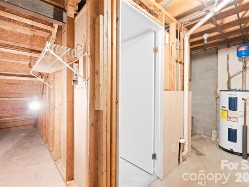 7301 Pebblestone Drive, Charlotte, NC 28212.  MLS# CAR4405904, YatesRealty ID 39014. 