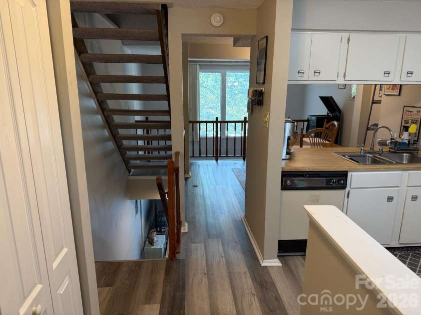 7301 Pebblestone Drive, Charlotte, NC 28212.  MLS# CAR4405904, YatesRealty ID 39014. 