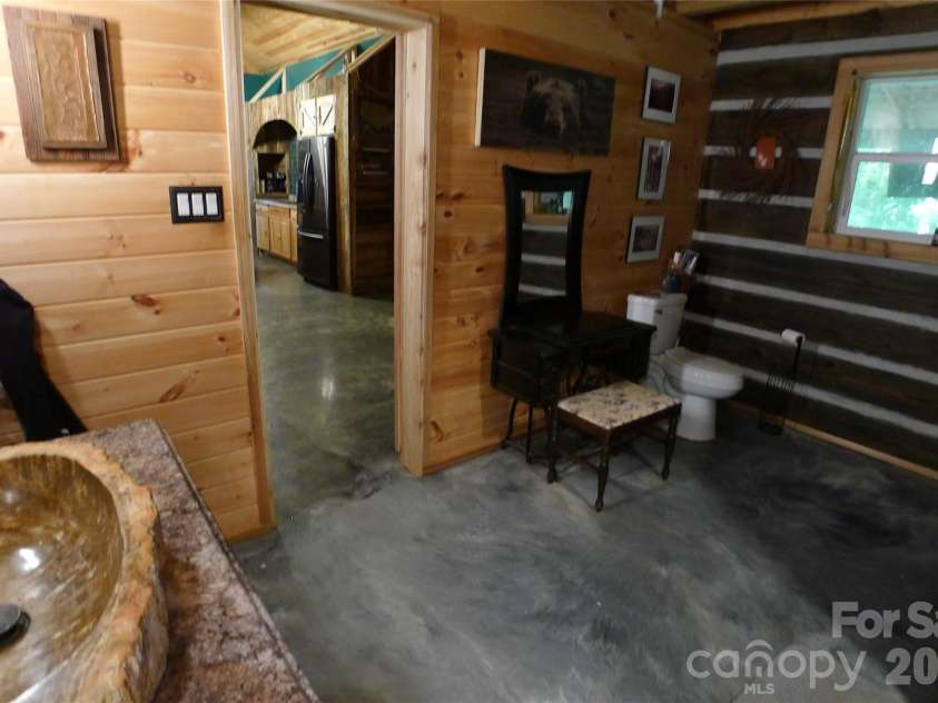 241 Grannaman Drive, Mocksville, NC 27028.  MLS# CAR4406242, YatesRealty ID 39017. Bathroom