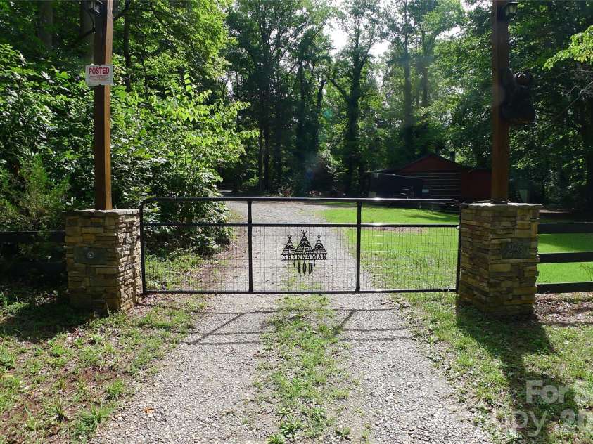 241 Grannaman Drive, Mocksville, NC 27028.  MLS# CAR4406242, YatesRealty ID 39017. 