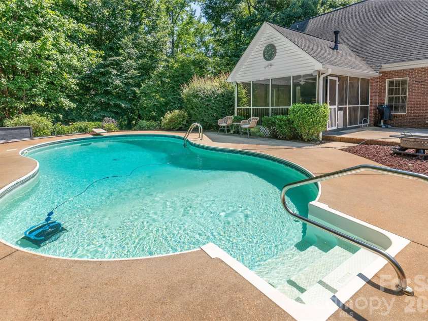 1006 Strawberry Lane, Gastonia, NC 28054.  MLS# CAR4372022, YatesRealty ID 39018. This is how you have a FUN summer