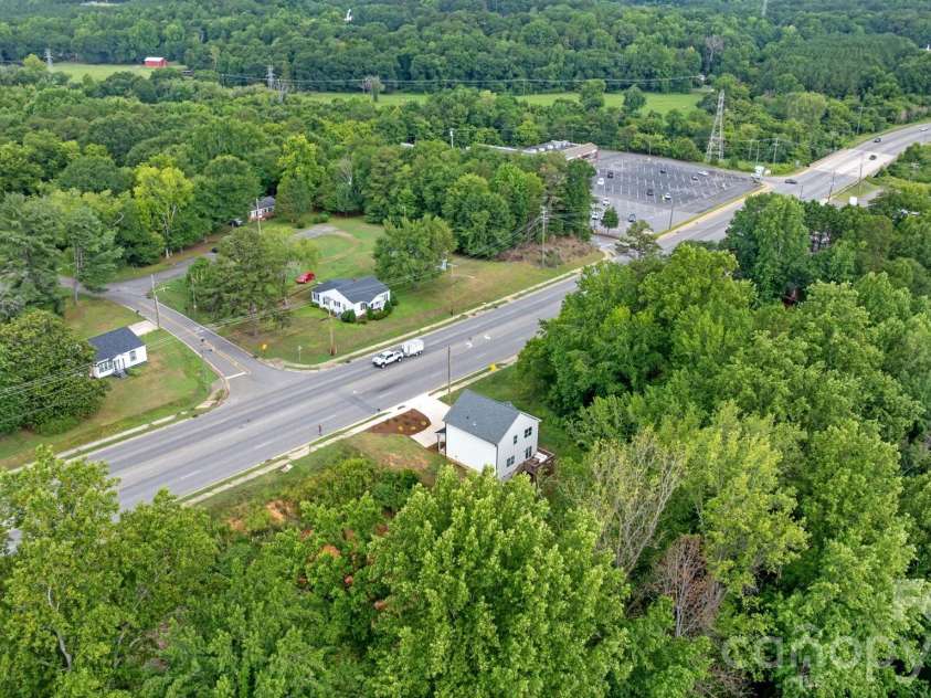 2130 New Hope Road, Gastonia, NC 28054.  MLS# CAR4388711, YatesRealty ID 39019. 