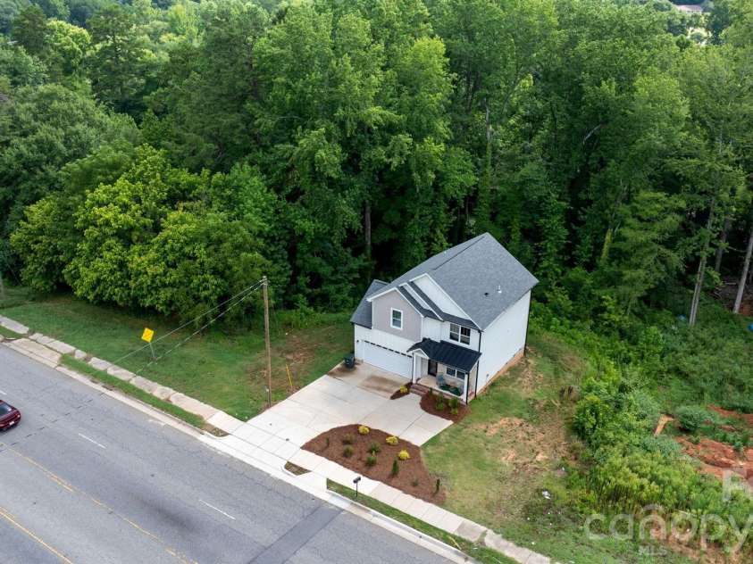 2130 New Hope Road, Gastonia, NC 28054.  MLS# CAR4388711, YatesRealty ID 39019. 