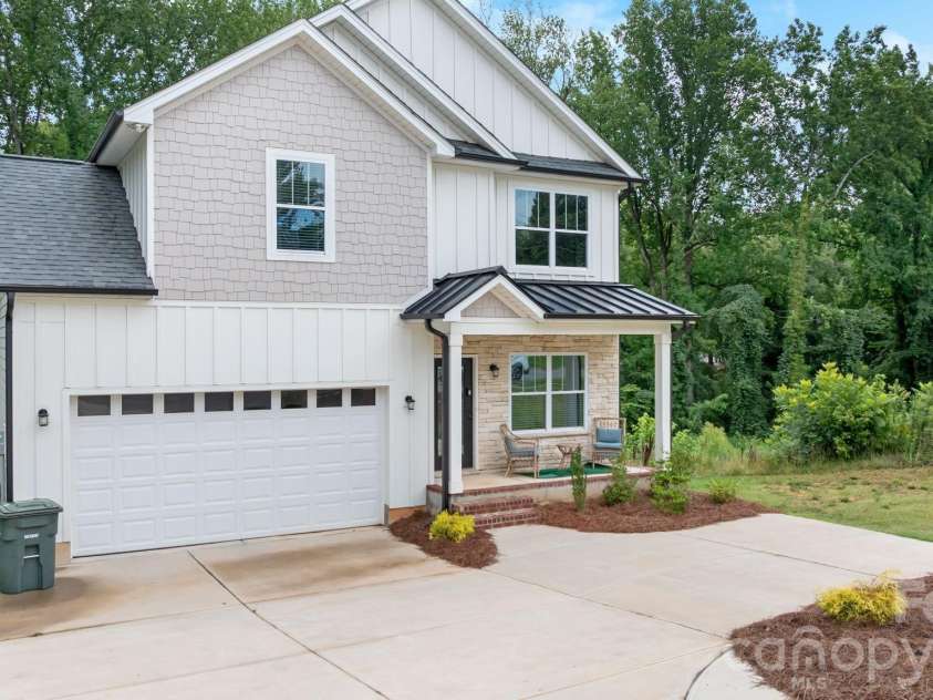 2130 New Hope Road, Gastonia, NC 28054.  MLS# CAR4388711, YatesRealty ID 39019. 