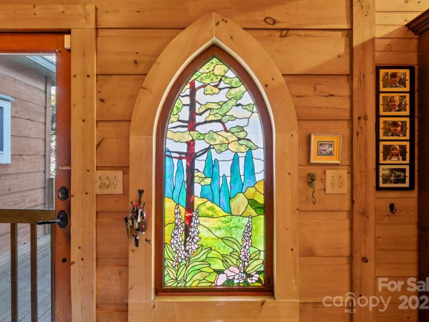 104 Enthoffer Street, Black Mountain, NC 28711.  MLS# CAR4328758, YatesRealty ID 3902. 