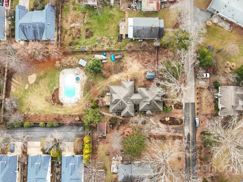 104 Enthoffer Street, Black Mountain, NC 28711.  MLS# CAR4328758, YatesRealty ID 3902. 