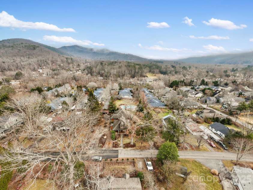 104 Enthoffer Street, Black Mountain, NC 28711.  MLS# CAR4328758, YatesRealty ID 3902. 