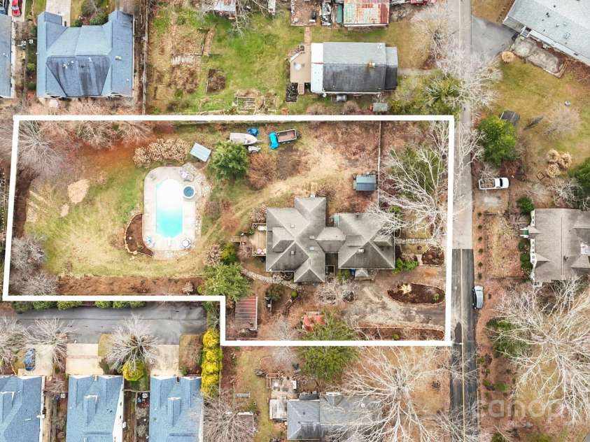 104 Enthoffer Street, Black Mountain, NC 28711.  MLS# CAR4328758, YatesRealty ID 3902. 