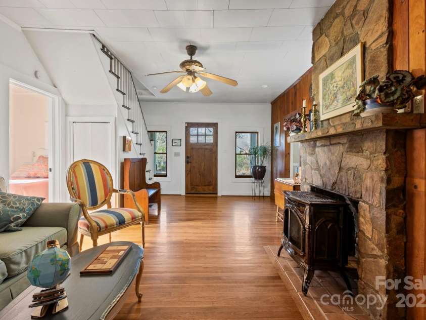 104 Enthoffer Street, Black Mountain, NC 28711.  MLS# CAR4328758, YatesRealty ID 3902. Front house living room