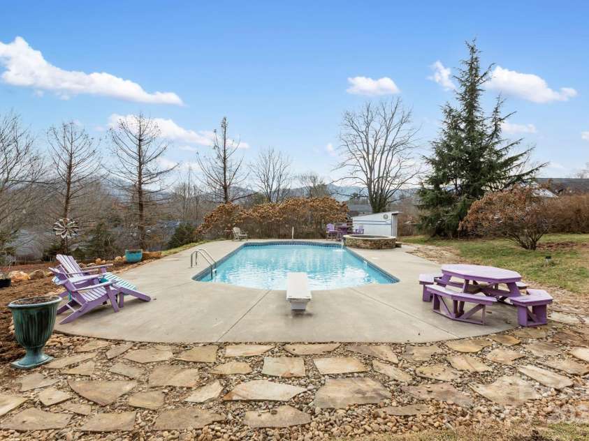 104 Enthoffer Street, Black Mountain, NC 28711.  MLS# CAR4328758, YatesRealty ID 3902. Salt water pool/hot tub