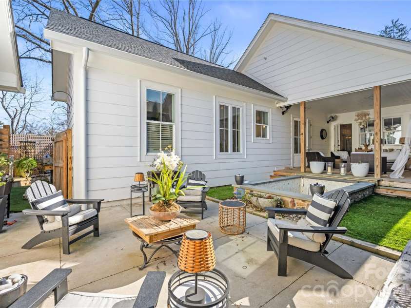 24 Waverly Road, Asheville, NC 28803.  MLS# CAR4345521, YatesRealty ID 3902. 