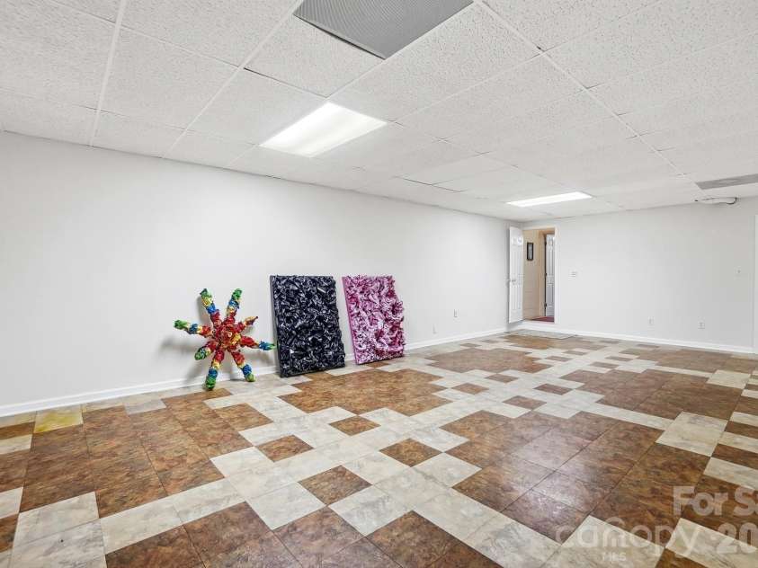 701 Blue Rock Drive, Charlotte, NC 28213.  MLS# CAR4395254, YatesRealty ID 39020. Freshly painted